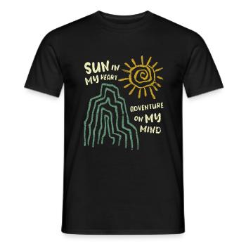 Sonne im Herzen - Abenteuer im Sinn, Vintage Reise - Männer T-Shirt - Schwarz - Vorne - AI Model Male 178 light (178cm)