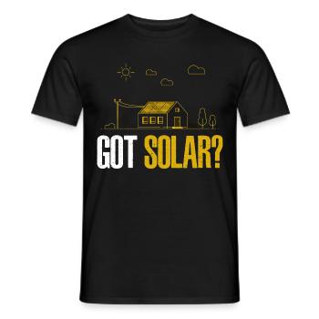 L’énergie solaire a des panneaux solaires drôles d’énergie solaire - T-shirt homme - noir - Devant - AI Model Male 178 light (178cm)
