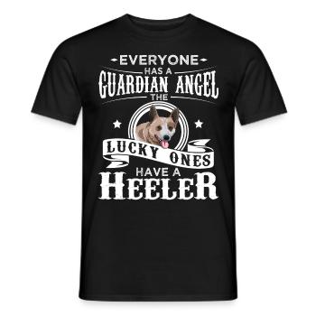 Australian Cattle Dog Geschenk Schutzengel - Männer T-Shirt - Schwarz - Vorne - AI Model Male 178 light (178cm)