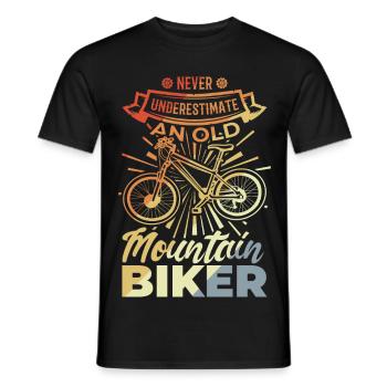 Never Underestimate A Old Mountain Biker - Männer T-Shirt - Schwarz - Vorne - AI Model Male 178 light (178cm)