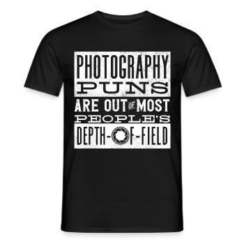 Photographer Photography Camera Pun - Männer T-Shirt - Schwarz - Vorne - AI Model Male 178 light (178cm)