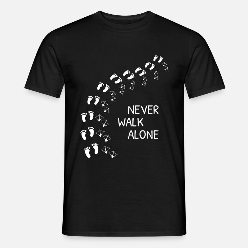 Never Walk Alone - Männer T-Shirt - Schwarz