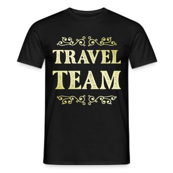 Travel Team - Männer T-Shirt - Schwarz - Vorne - AI Model Male 178 light (178cm)