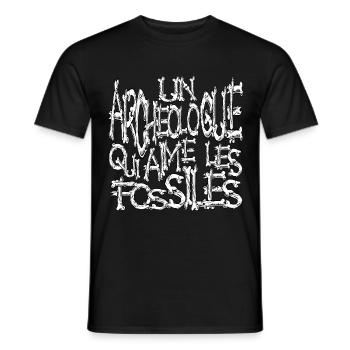Un archéologue qui aime les fossiles thème horreur - T-shirt homme - noir - Devant - AI Model Male 178 light (178cm)