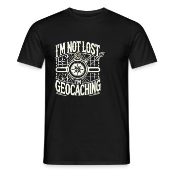 Ich bin nicht verloren, ich bin Geocaching - Männer T-Shirt - Schwarz - Vorne - AI Model Male 178 light (178cm)