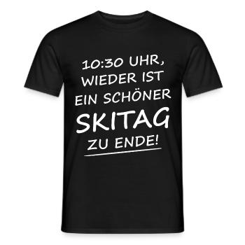 10:30 Uhr Wieder Ist Ein Schöner Skitag Zu Ende! - Männer T-Shirt - Schwarz - Vorne - AI Model Male 178 light (178cm)
