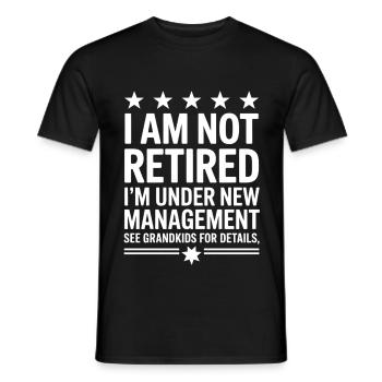 Retraité Disant Petit-fils Grand-mère Grand-père Humour - T-shirt homme - noir - Devant - AI Model Male 178 light (178cm)