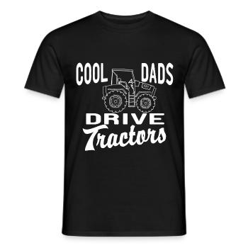 Papa Traktor - Männer T-Shirt - Schwarz - Vorne - AI Model Male 178 light (178cm)