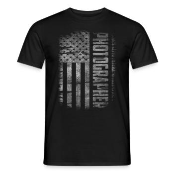 Fotografie - Männer T-Shirt - Schwarz - Vorne - AI Model Male 178 light (178cm)