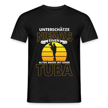 Alter Mann mit einer Tuba Tubist Tuba - Männer T-Shirt - Schwarz - Vorne - AI Model Male 178 light (178cm)