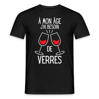 À mon âge j ai besoin de verres de vin rouge 1 - T-shirt homme - noir - Devant - AI Model Male 178 light (178cm)