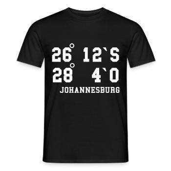 Johannesburg Koordinaten Südafrika Urlaub Idee - Männer T-Shirt - Schwarz - Vorne - AI Model Male 178 light (178cm)