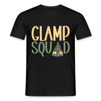 Glamping Glamper - Männer T-Shirt - Schwarz - Vorne - AI Model Male 178 light (178cm)