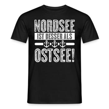 Nordsee ist besser Nordseeküste - Männer T-Shirt - Schwarz - Vorne - AI Model Male 178 light (178cm)