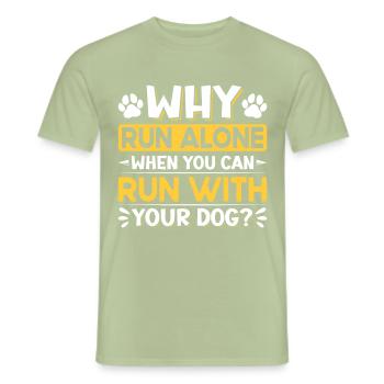 Dog running Canicross Design - Männer T-Shirt - Sage - Vorne - AI Model Male 178 light (178cm)