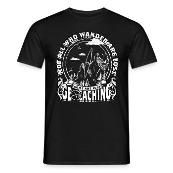 Géocache Tous ceux qui errent ne sont pas perdus - T-shirt homme - noir - Devant - AI Model Male 178 light (178cm)