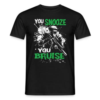 Paintball Spruch You Snooze You Bruise | Paintball - Männer T-Shirt - Schwarz - Vorne - AI Model Male 178 light (178cm)