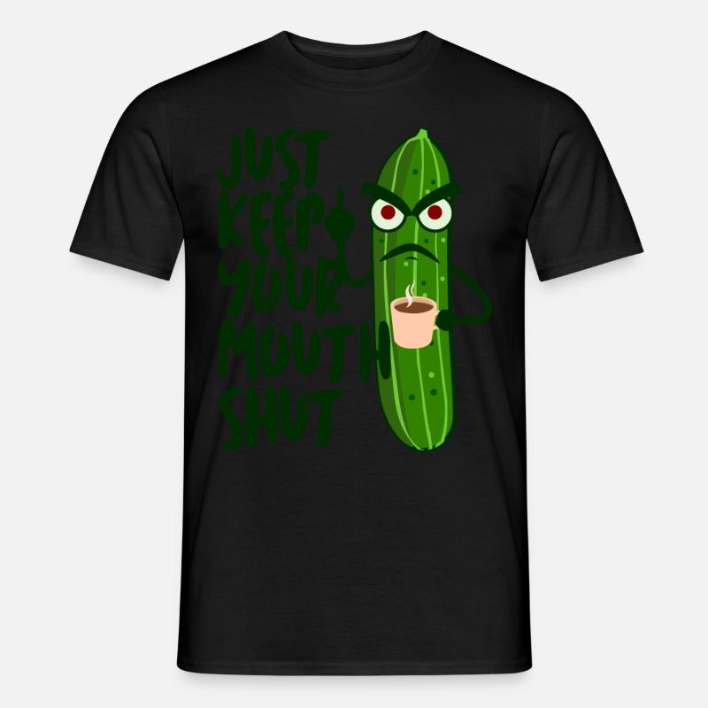 Grumpy Cucumber Middle Finger Coffee - Männer T-Shirt - Schwarz