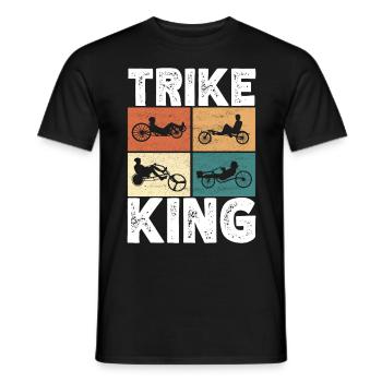 Recumbent Trike Liegetrike Liegedreirad - Männer T-Shirt - Schwarz - Vorne - AI Model Male 178 light (178cm)
