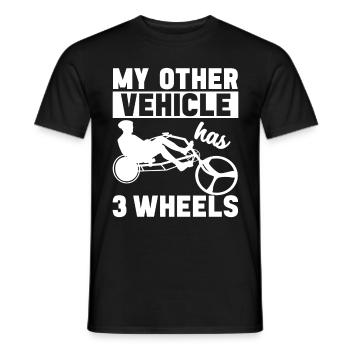 Recumbent Trike Liegetrike Liegedreirad - Männer T-Shirt - Schwarz - Vorne - AI Model Male 178 light (178cm)
