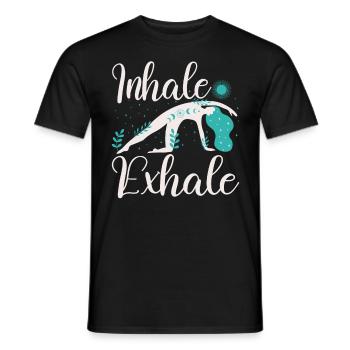 Ich mache Yoga, weil es verpönt ist, Leute zu schl - Männer T-Shirt - Schwarz - Vorne - AI Model Male 178 light (178cm)