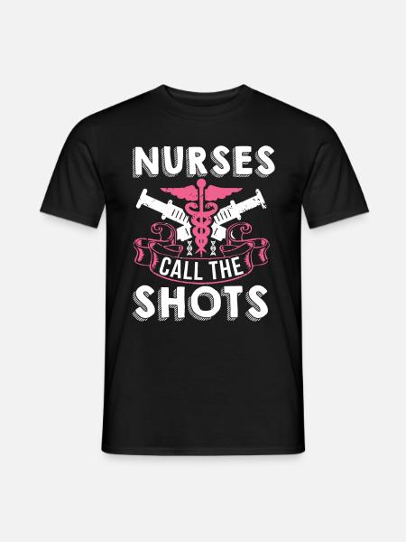 Krankenschwester zu den Spritzen - Männer T-Shirt - Schwarz