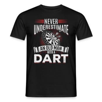 Dartspieler Ich unterschätze nie einen alten Mann - Männer T-Shirt - Schwarz - Vorne - AI Model Male 178 light (178cm)