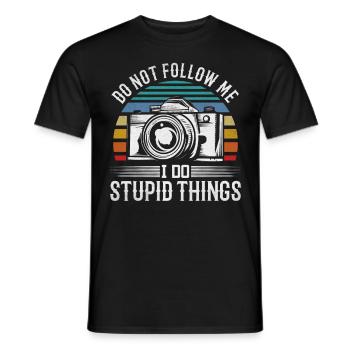 Photo Suivez-moi Je fais des choses stupides photographe - T-shirt homme - noir - Devant - AI Model Male 178 light (178cm)
