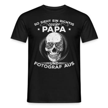 Fotograf Papa So sieht ein richtig cooler Papa und - Männer T-Shirt - Schwarz - Vorne - AI Model Male 178 light (178cm)
