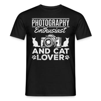 Photography enthusiast and cat lover photographer - Men's T-Shirt - black - Front - AI Model Male 178 light (178cm)