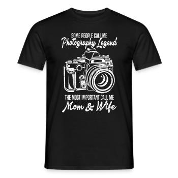 Fotografie-Legende Das Wichtigste Call Me Mom & - Männer T-Shirt - Schwarz - Vorne - AI Model Male 178 light (178cm)