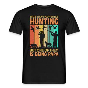 Father and son hunt hunter saying - Men's T-Shirt - black - Front - AI Model Male 178 light (178cm)