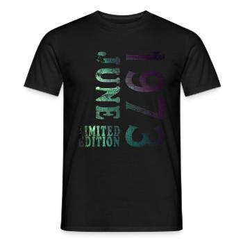 Né en juin 1973. Année de naissance juin 1973 - T-shirt homme - noir - Devant - AI Model Male 178 light (178cm)