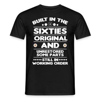 Erbaut Sechziger Jahren Original 50. Geburtstag - Männer T-Shirt - Schwarz - Vorne - AI Model Male 178 light (178cm)