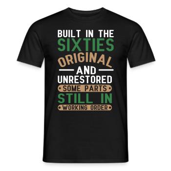 Erbaut Sechziger Jahren Original 50. Geburtstag - Männer T-Shirt - Schwarz - Vorne - AI Model Male 178 light (178cm)