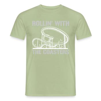 Achterbahnstrecke Achterbahnliebhaber Völker - Männer T-Shirt - Sage - Vorne - AI Model Male 178 light (178cm)