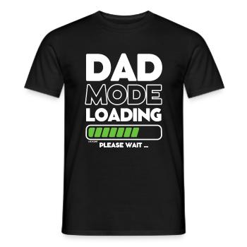 Laden bald Papa -DAD-Modus wird geladen - Männer T-Shirt - Schwarz - Vorne - AI Model Male 178 light (178cm)