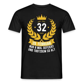 Schaltjahr 32 Jahre - Männer T-Shirt - Schwarz - Vorne - AI Model Male 178 light (178cm)