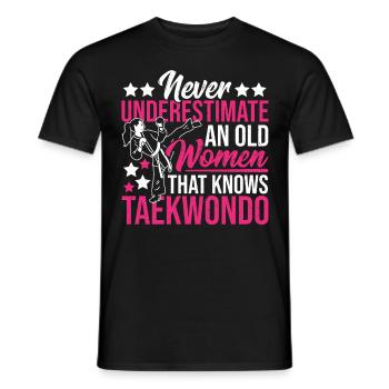 Ne sous-estimez jamais une vieille femme Taekwondo - T-shirt homme - noir - Devant - AI Model Male 178 light (178cm)