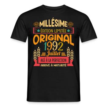 Millésime Né(e) Juillet 1992 Cadeau Anniversaire - T-shirt homme - noir - Devant - AI Model Male 178 light (178cm)