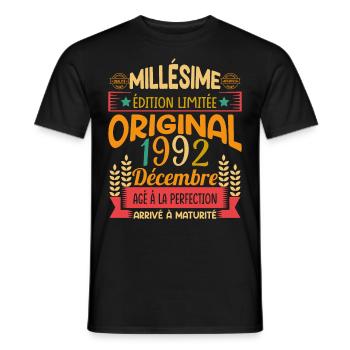 Millésime Né(e)Décembre 1992 Cadeau Anniversaire - T-shirt homme - noir - Devant - AI Model Male 178 light (178cm)