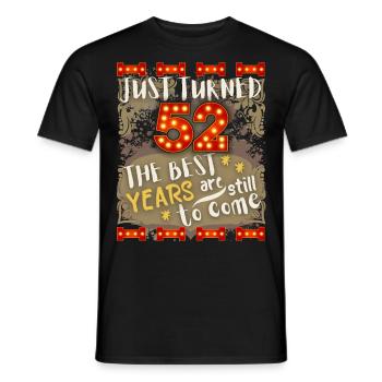 52ème anniversaire 52 ans design vintage, dicton - T-shirt homme - noir - Devant - AI Model Male 178 light (178cm)