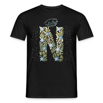 Monogramm Buchstabe N mit Krone, florales Ornament - Männer T-Shirt - Schwarz - Vorne - AI Model Male 178 light (178cm)