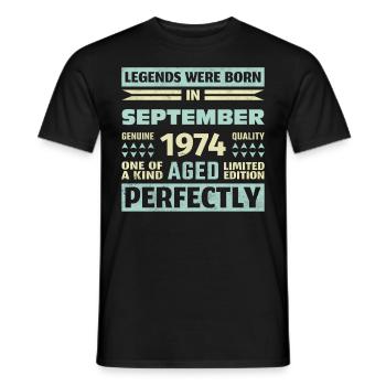 49. Geburtstag August Jahrgang 1974 Vintage - Männer T-Shirt - Schwarz - Vorne - AI Model Male 178 light (178cm)