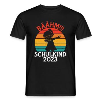 Schulkind 2023 Einschulung - Männer T-Shirt - Schwarz - Vorne - AI Model Male 178 light (178cm)