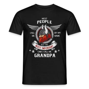 Viking Grandpa Wikinger Opa Großvater Enkel Kinder - Männer T-Shirt - Schwarz - Vorne - AI Model Male 178 light (178cm)