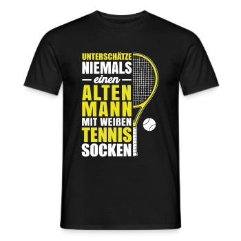 Unterschätze nie alten Mann - weiße Tennis Socken - Männer T-Shirt - Schwarz - Vorne - AI Model Male 178 light (178cm)