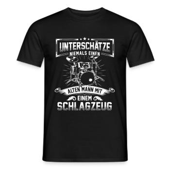 Unterschätze nie einen alten Mann mit Schlagzeug - Männer T-Shirt - Schwarz - Vorne - AI Model Male 178 light (178cm)