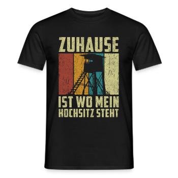 Zuhause ist wo mein Hochsitz steht - Männer T-Shirt - Schwarz - Vorne - AI Model Male 178 light (178cm)