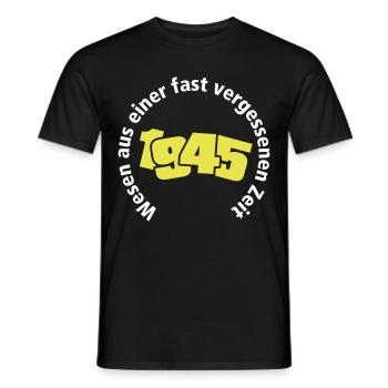 Jahrgang 1945 Wesen aus einer vergessenen Zeit - Männer T-Shirt - Schwarz - Vorne - AI Model Male 178 light (178cm)
